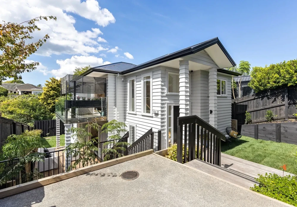 29A Premier Ave   002