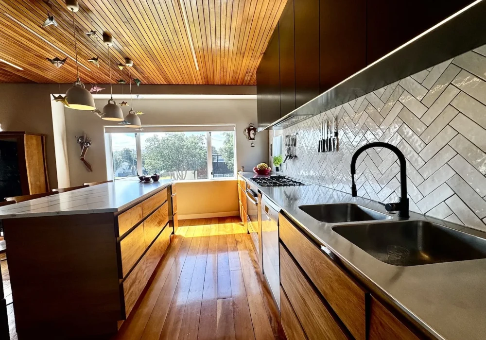 4AB72B4D A1A5 4C37 A8BA 72ECE7A33C0F