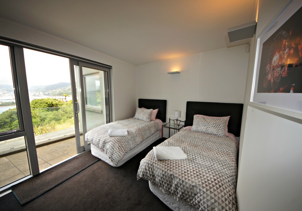 17 bed 2