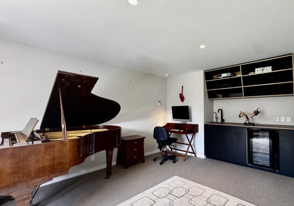 AE2FFF7F 53EB 4B6E A26D 8FDF20211051